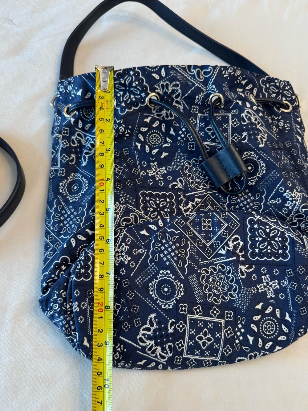 EUC! Ann Taylor Navy Bandana-Print Multiway Drawstring Bucket Bag - Picture 10 of 11